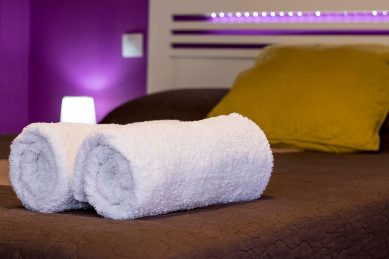 Apartamento Ciudad Monumental Caces 外观 照片