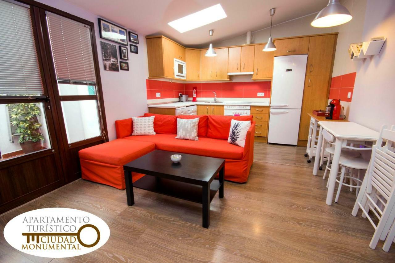 Apartamento Ciudad Monumental Caces 外观 照片